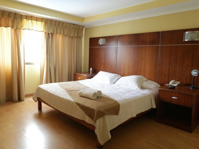 Hotel Cresta Inn