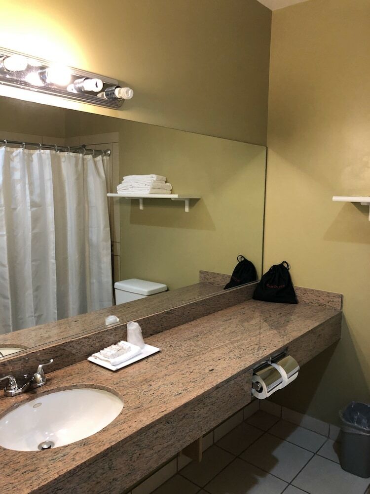 Garden Suite Hotel And Resort
