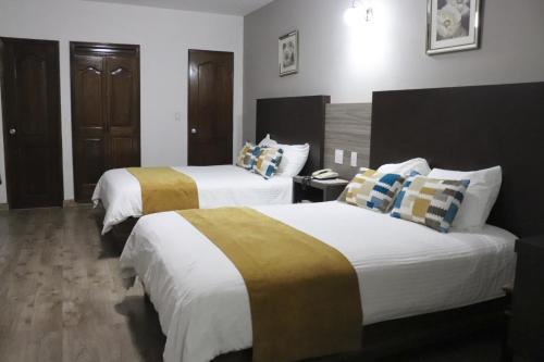 Hotel Puerta Del Sol