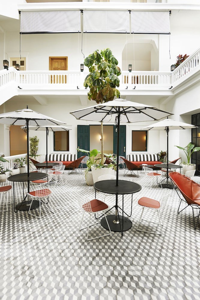 American Trade Hotel