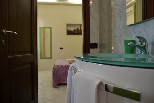 Hostal Sinequaroma
