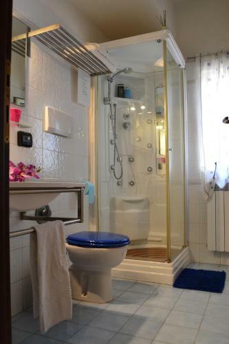Hostal Sinequaroma