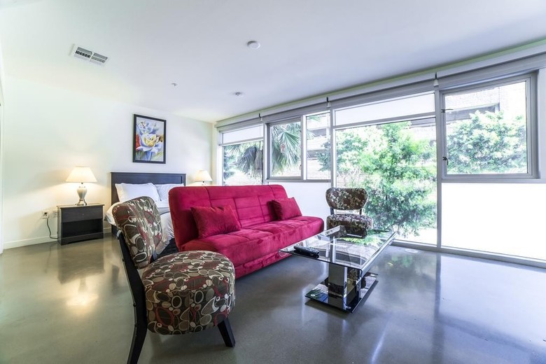Wilshire Getaway Apartment