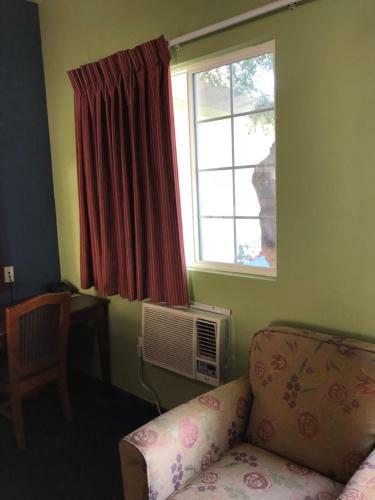 Encore Motel