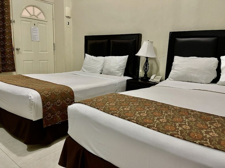 Hotel Esmeraldas