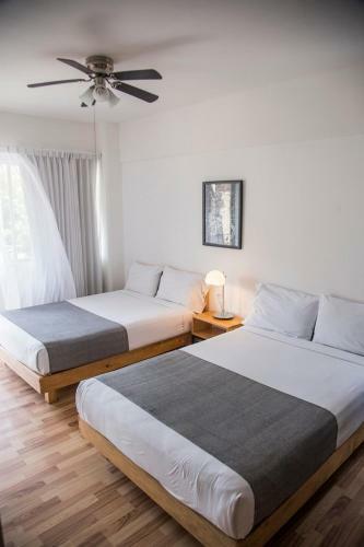 Albergue Hostal Tres Central