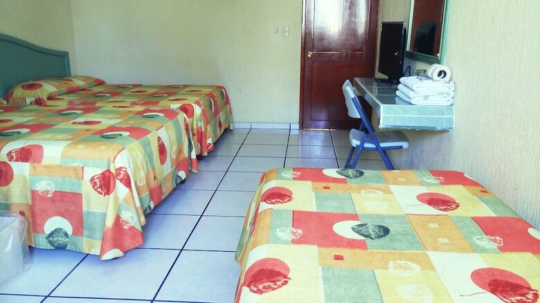 Hotel Plaza Jardin