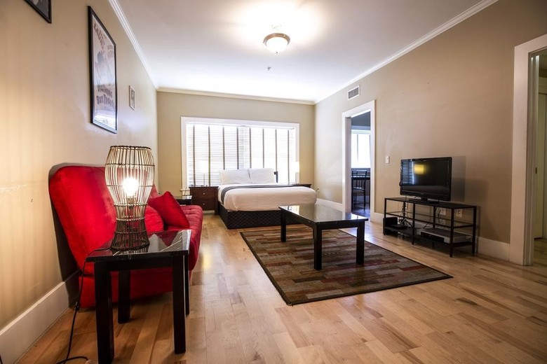 Hollywood Sunshine Apartment