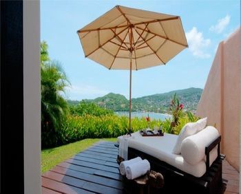 Tentaciones Hotel & Lounge Pool