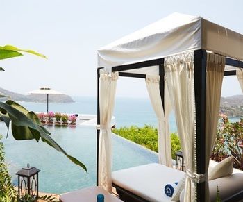 Tentaciones Hotel & Lounge Pool