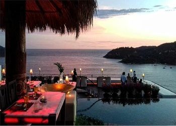 Tentaciones Hotel & Lounge Pool