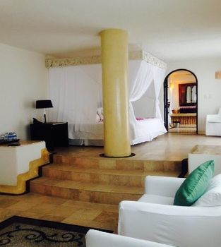 Tentaciones Hotel & Lounge Pool