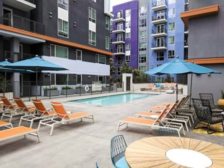 Downtown Violet Apartment