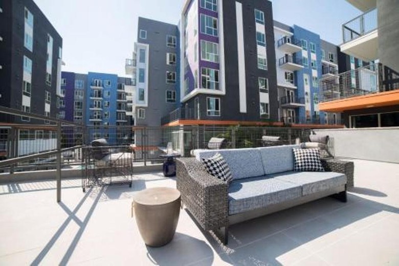 Downtown Violet Apartment