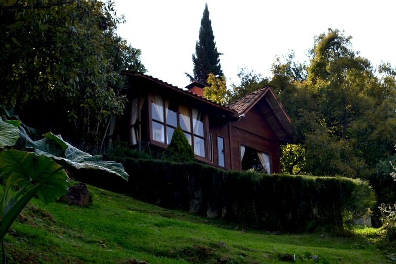 Hotel Zirahuen Forest And Resort
