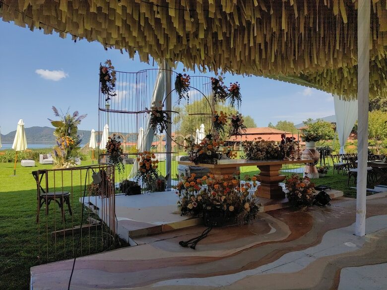 Hotel Zirahuen Forest And Resort