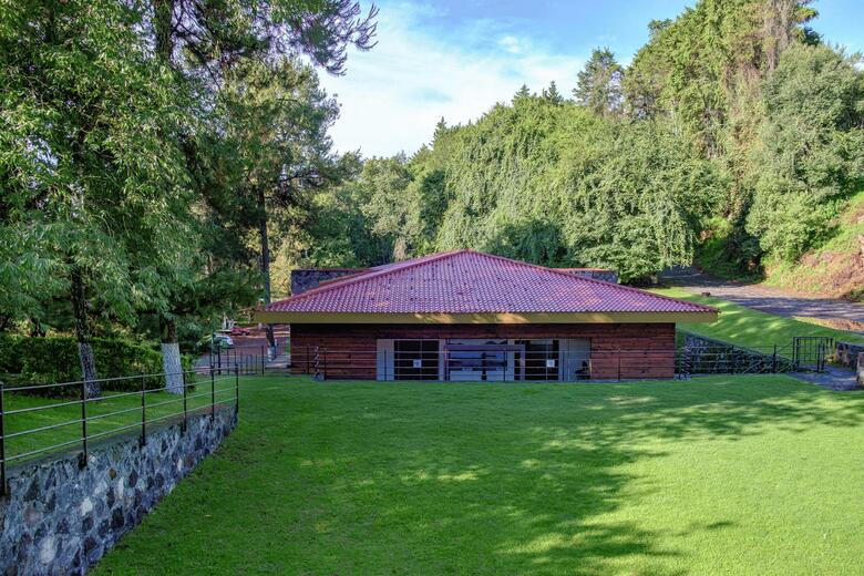 Hotel Zirahuen Forest And Resort