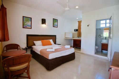 Hotel Golden Paradise Town