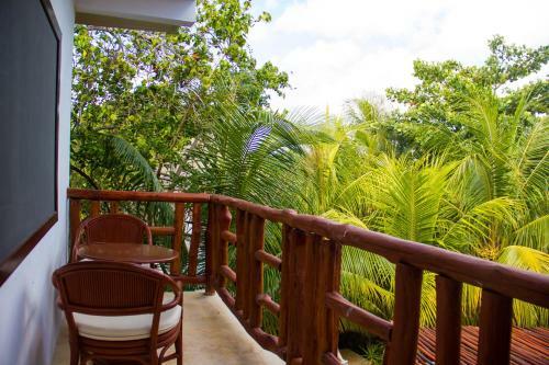Hotel Golden Paradise Town