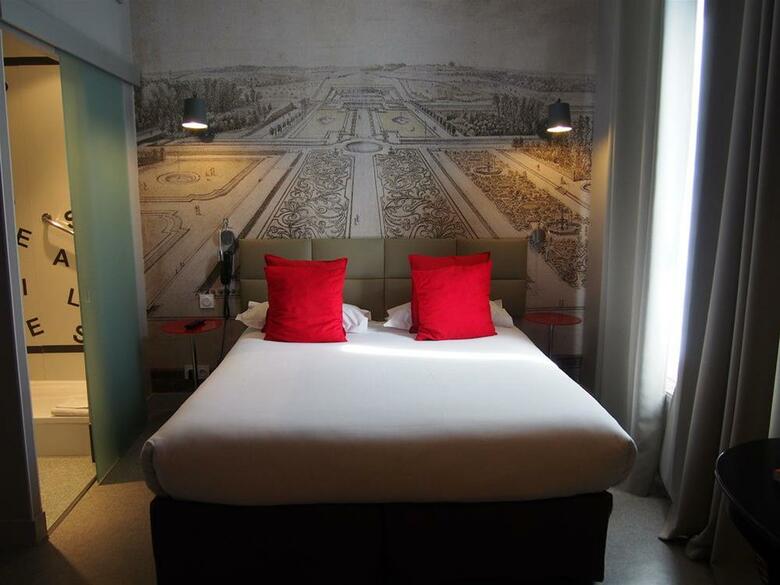 Porte De Versailles Hotel