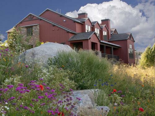 Hotel Snowcreek Resort