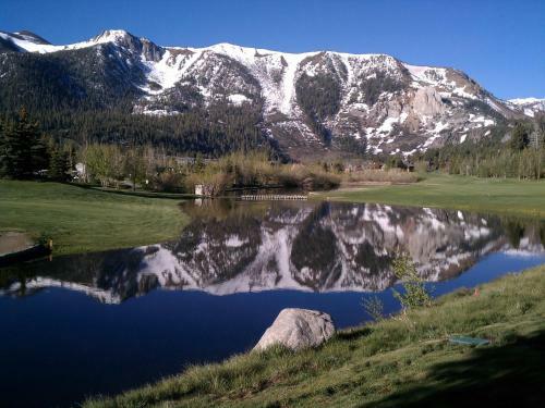 Hotel Snowcreek Resort
