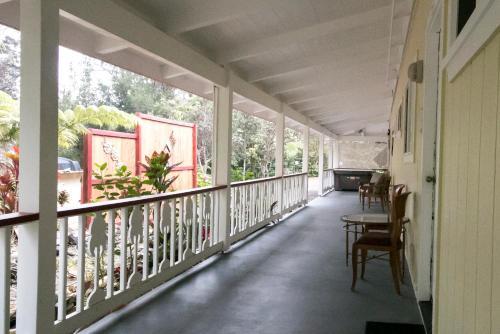 Lodge Chalet Kilauea Collection