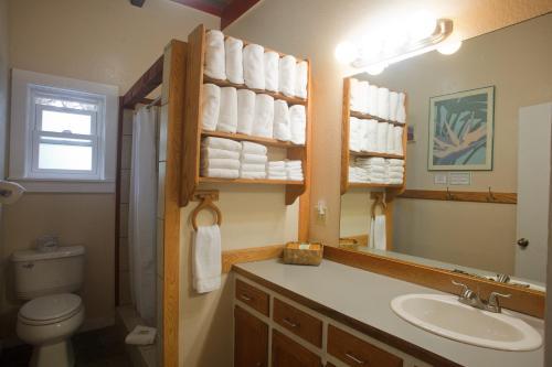 Lodge Chalet Kilauea Collection