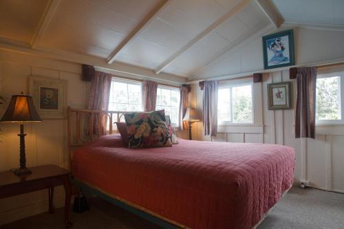 Lodge Chalet Kilauea Collection