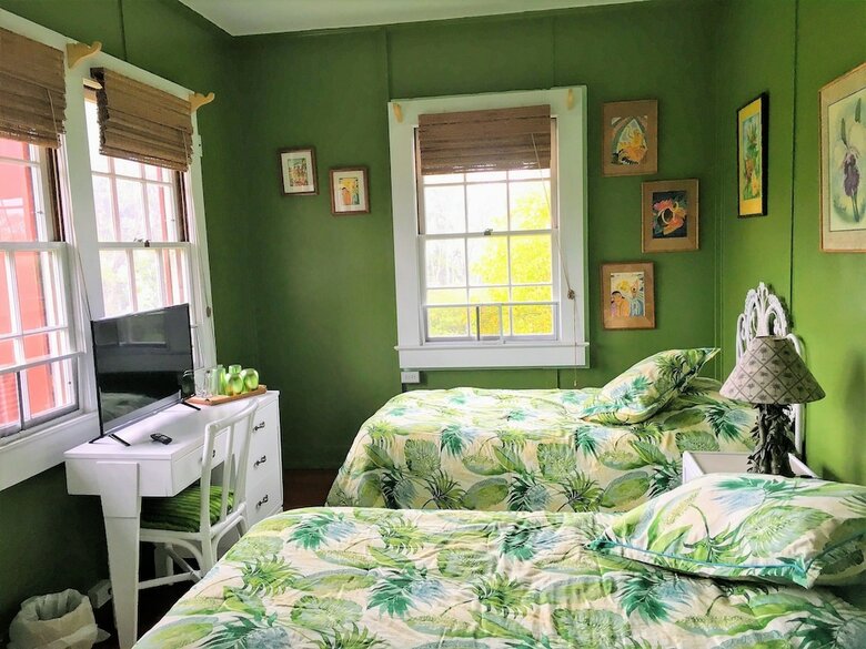 Bed & Breakfast Aloha Happy Place