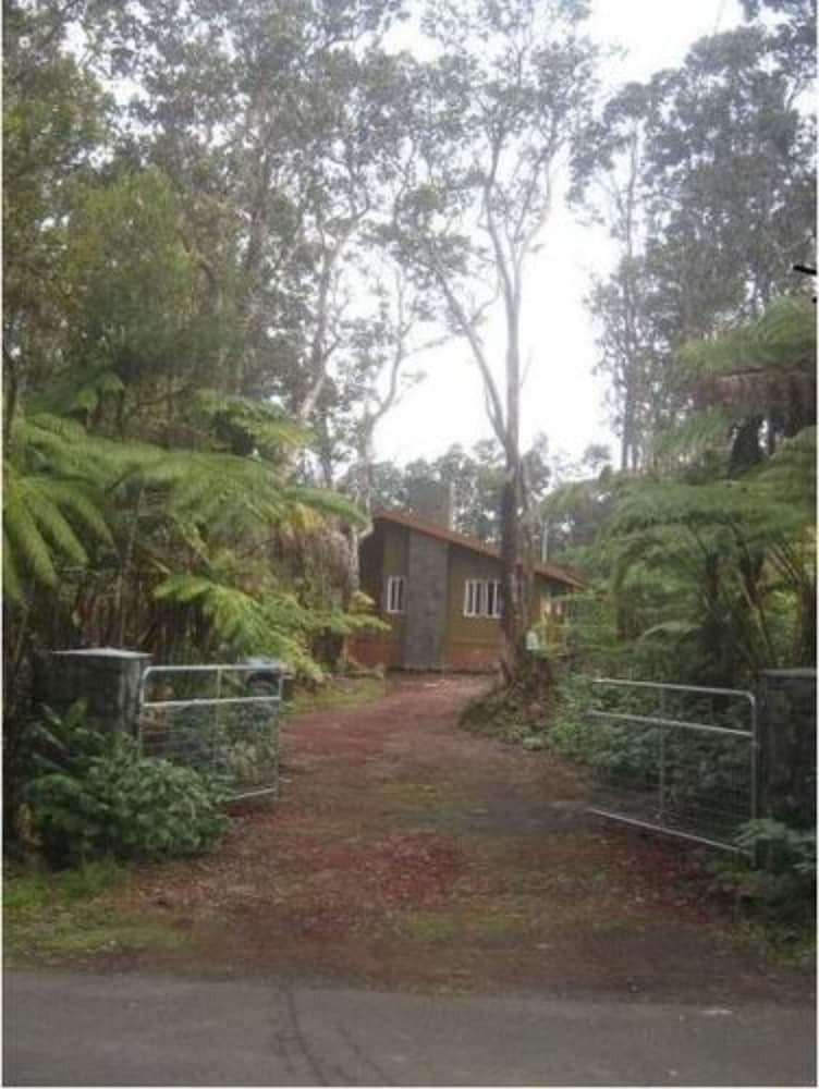Volcano Singing Forest Cottage