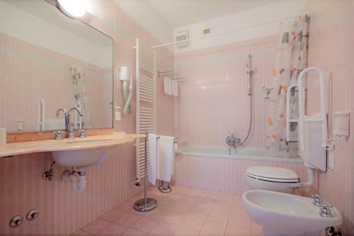 Hotel Albergo Rond�