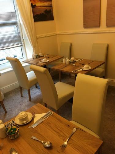 Hostal Cubbon House
