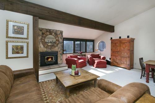 Hotel Helios By The Village By 101 Great Escapes