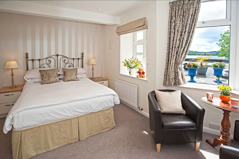 Hotel Wateredge Inn