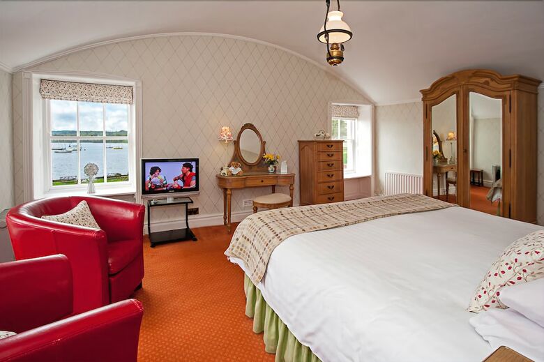 Hotel Wateredge Inn