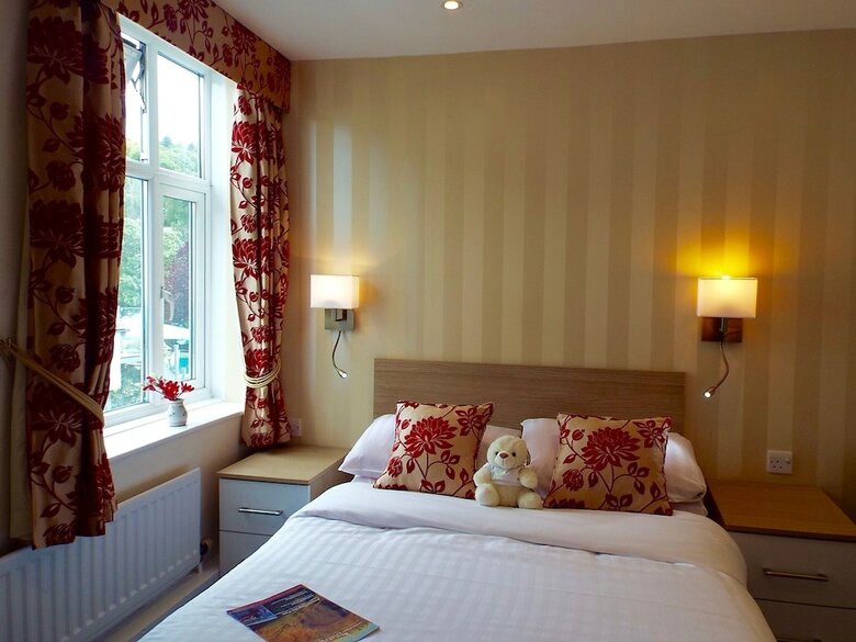 Hotel Wateredge Inn
