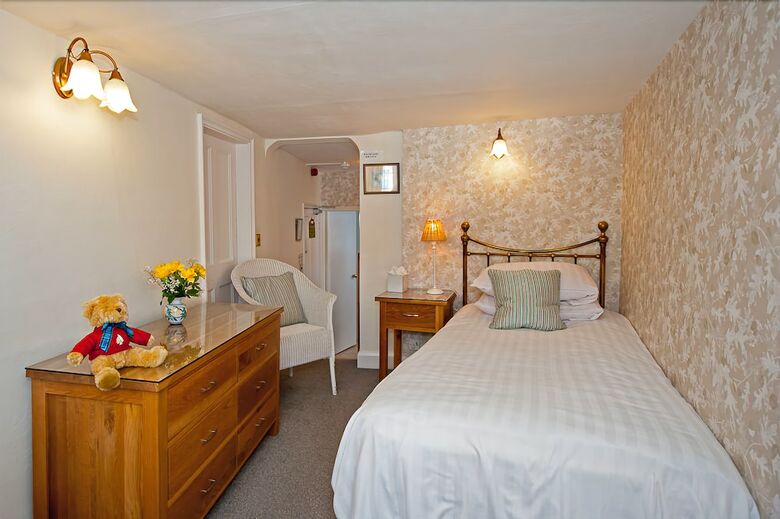 Hotel Wateredge Inn