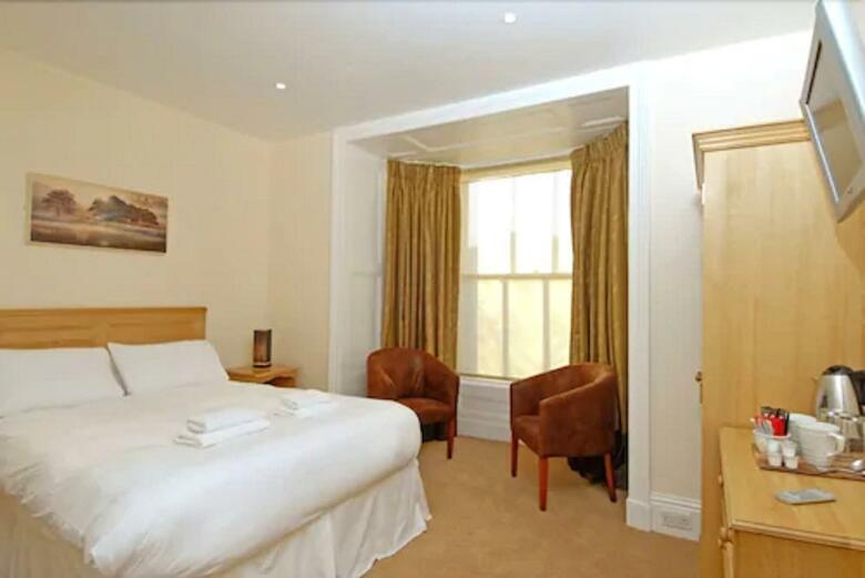 Hostal Churchill Inn