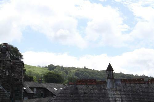 The Lakes B&B