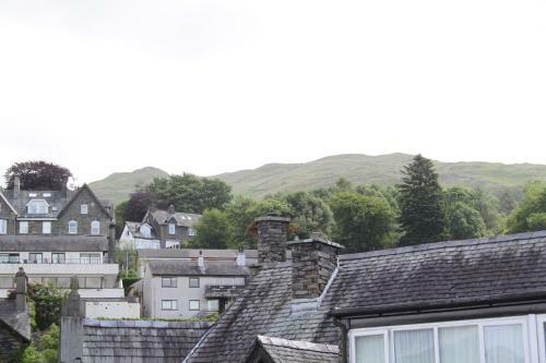 The Lakes B&B
