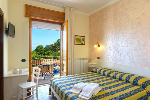 Hostal Mamaral