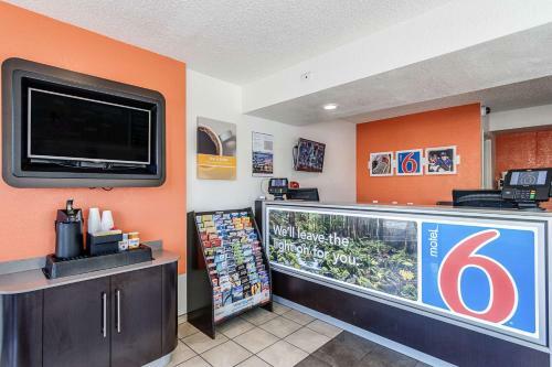 Motel 6 Modesto