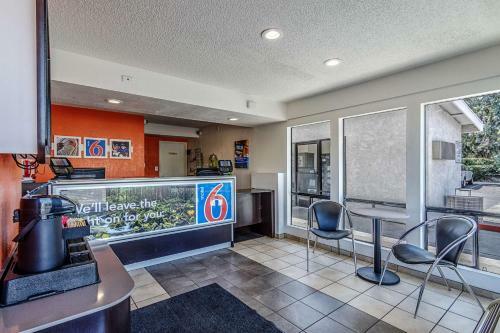 Motel 6 Modesto