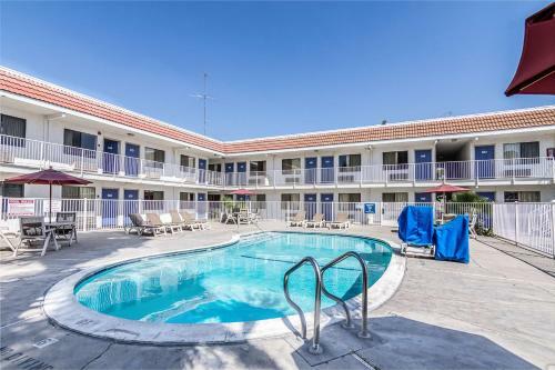 Motel 6 Modesto