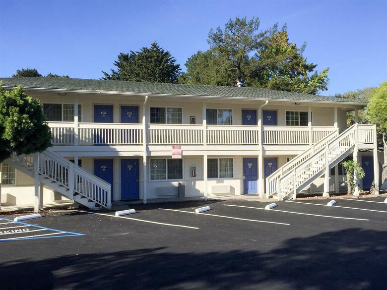 Motel Monterey Surf Inn
