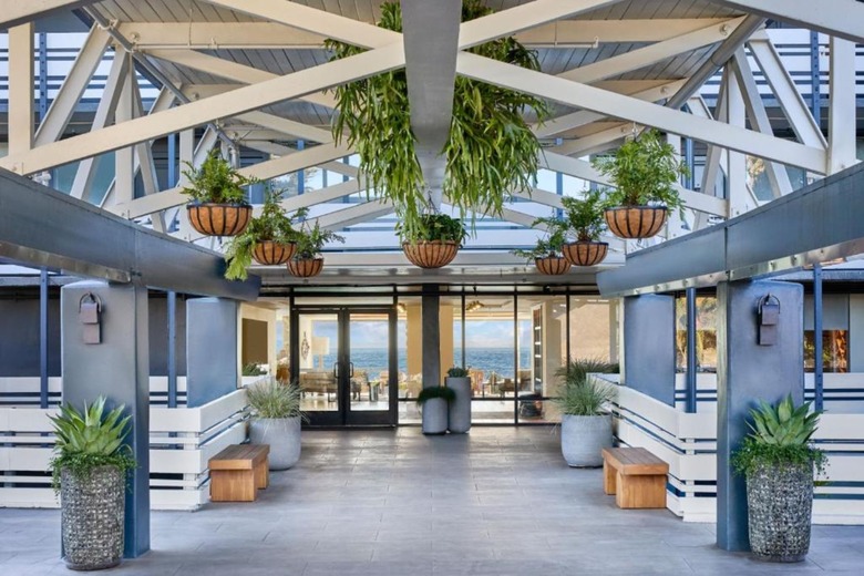Hotel Monterey Beach Resort
