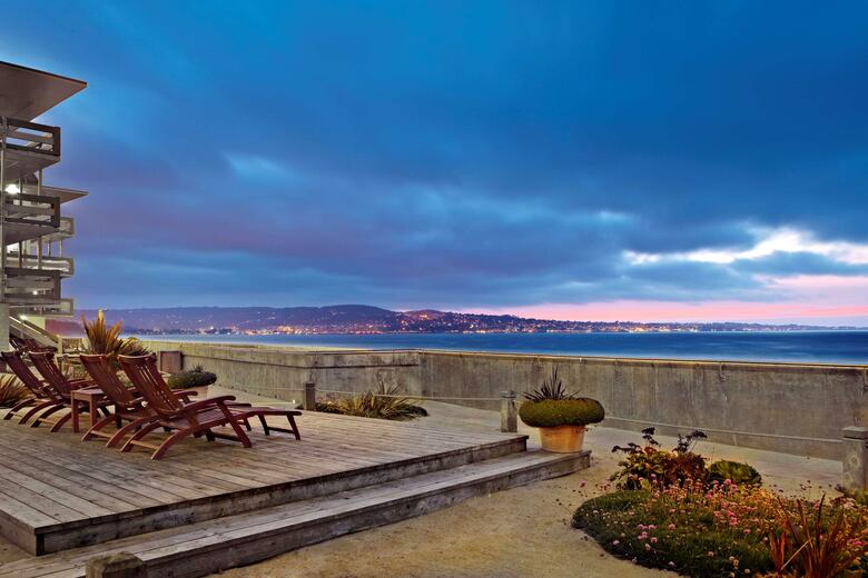 Hotel Monterey Beach Resort