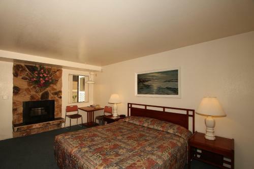 Motel Monterey Fireside Lodge