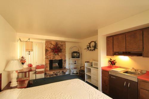 Motel Monterey Fireside Lodge